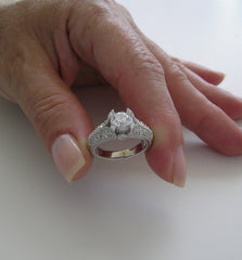 ENGAGEMENT RING SETTING TULIP DESIGN