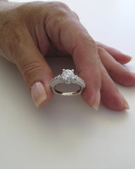 BEAUTIFUL DESIGN DIAMOND ACCENTED ENGAGEMENT RING OR REMOUNT SETTING