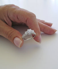 DIFFERENT LOOKING THREE STONE DIAMOND ANNIVERARY RING SETTING