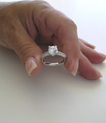 ENGAGMENT RING SETTING SOLITAIRE DESIGN WITH DIAMOND SHANK