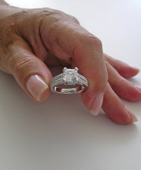ENGAGEMENT RING SETTING WITH SPLIT DIAMOND SHANK