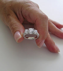 THREE STONE ANNIVERSARY DIAMOND ENGAGEMENT RING SETTING