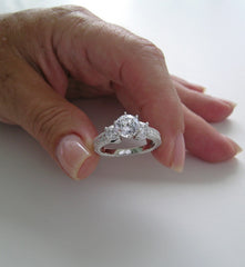 UNUSUAL ROUND THREE STONE DIAMOND ACCENT ENGAGEMENT RING SETTING