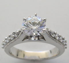 ELEGANT DIAMOND ENGAGEMENT RING SETTING