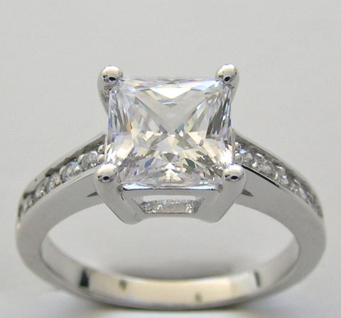 LOVELY PRINCESS CUT DIAMOND RING SETTING