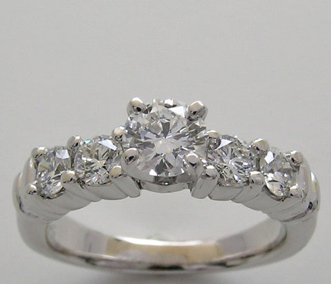 UNUSUAL DIAMOND ENGAGEMENT RING SETTING