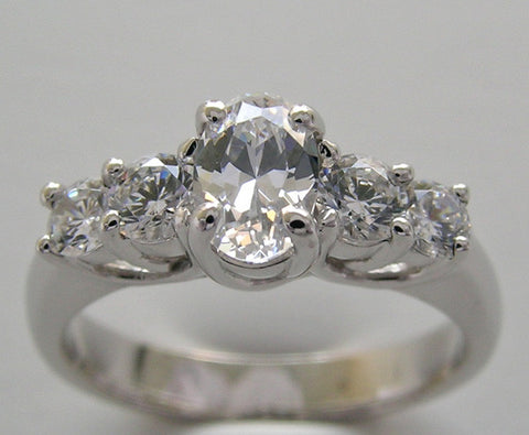 FIVE STONE ENGAGEMENT RING SETTING OR WEDDING RING MOUNTING