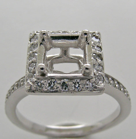 FEMININE PRINCESS CUT ENGAGEMENT RING SETTING