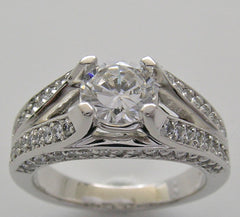 SPLIT SHANK DIAMOND ENGAGEMENT RING SETTING EXCLUSIVELY FOR ROUND STONE