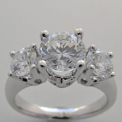 UNIQUE THREE STONE DIAMOND ENGAGEMENT RING MOUNTING OR REMOUNT RING SETTING