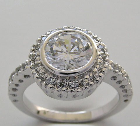 HALO ENGAGEMENT RING SETTING WITH DIAMND ACCENTS