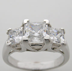 THREE STONE ENGAGEMENT RING SETTING WITH PRINCESS CUT DIAMONDS