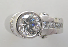 INTERESTING UNUSUAL CONTEMPORARY DIAMOND RING SETTING