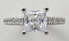 ELEGANT PRINCESS SHAPE DIAMOND ENGAGEMENT RING SETTING