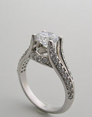 PRETTY SPLIT SHANK DIAMOND ACCENTED ENGAGEMENT RING SETTING