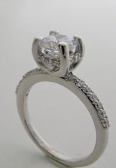 DIAMOND ENGAGEMENT RING SETTING FEMININE AND ELEGANT