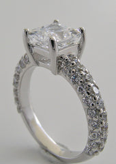 CHARMING DIAMOND PRINCESS CUT ENGAGEMENT RING SETTING