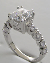 CHARMING PRINCESS CUT DIAMOND SETTING