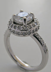 TRENDING HALO STYLE DIAMOND ENGAGEMENT RING SETTING