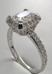 DIAMOND HALO EMERALD SHAPE DIAMOND ENGAGEMENT RING SETTING