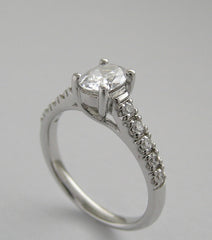 LOVELY DIAMOND OVAL SHAPE ENGAGEMENT RING SETTING