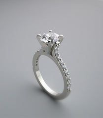 ENGAGMENT RING SETTING FEMININE WITH DIAMOND ACCENTS