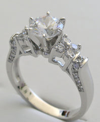 VERSATILE AND ELEGANT PAVE DIAMOND ENGAGEMENT RING MOUNTING