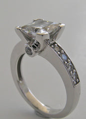 UNIQUE PRINCESS AND ROUND DIAMOND RING SETTING