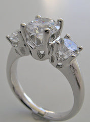 UNIQUE THREE STONE DIAMOND ENGAGEMENT RING MOUNTING OR REMOUNT RING SETTING