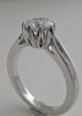 PRETTY SOLITAIRE ENGAGEMENT RING SETTING FOR ROUND STONE