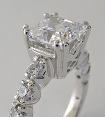 CHARMING PRINCESS CUT DIAMOND SETTING