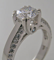 PRETTY DIAMOND STUDDED ENGAGEMENT RING SETTING