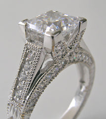 OUTSTANDING PRINCESS CUT DIAMOND RING SETTING