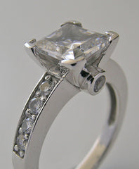 UNIQUE PRINCESS AND ROUND DIAMOND RING SETTING