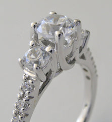 DIFFERENT LOOKING THREE STONE DIAMOND ANNIVERARY RING SETTING