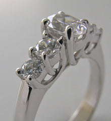 FIVE STONE ENGAGEMENT RING SETTING OR WEDDING RING MOUNTING