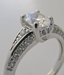 PRETTY OVAL SHAPE ENGAGEMENT RING SETTING WITH DIAMOND ACCENT