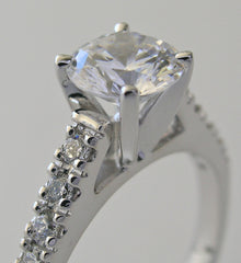 CHARMING DIAMOND ENGAGEMENT RING SETTING