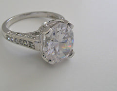 LARGE IMPORTANT OVAL SHAPE DIAMOND ACCENT ENGAGEMENT RING SETTING