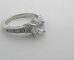 BEAUTIFUL DESIGN DIAMOND ACCENTED ENGAGEMENT RING OR REMOUNT SETTING