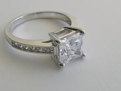 LOVELY PRINCESS CUT DIAMOND RING SETTING