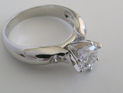 ATTRACTIVE TULIP DIAMOND ENGAGEMENT RING SETTING