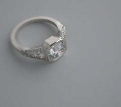 INTERESTING ART DECO ANTIQUE STYLE DIAMOND ACCENTED RING SETTING