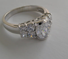 OVAL SHAPE DIAMOND ENGAGEMENT RING SETTING OR RING RE-MOUNTINGS