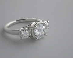 DIFFERENT THREE STONE DIAMOND ENGAGEMENT RING SETTING