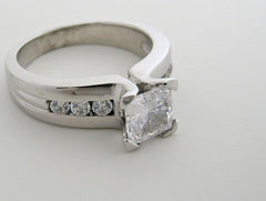 PRETTY PRINCESS CUT DIAMOND ACCENT ENGAGEMENT RING SETTING