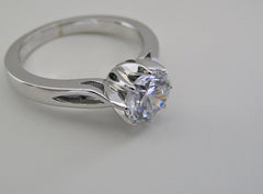 PRETTY SOLITAIRE ENGAGEMENT RING SETTING FOR ROUND STONE