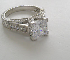 OUTSTANDING PRINCESS CUT DIAMOND RING SETTING