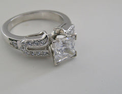 ENGAGEMENT RING SETTING WITH DIAMOND ACCENTS FOR ALL SHAPE CENTER STONES