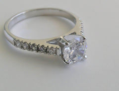 CHARMING DIAMOND ENGAGEMENT RING SETTING